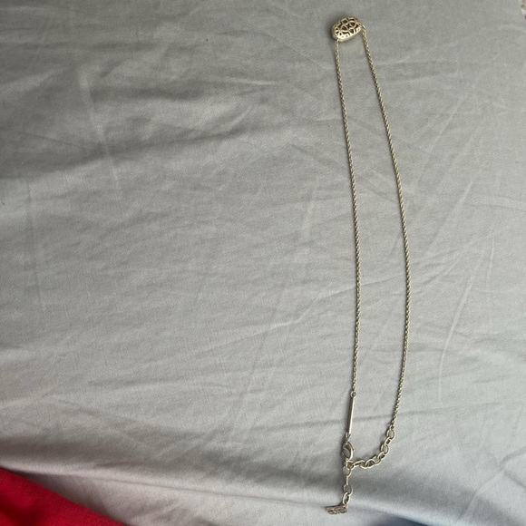 Kendra Scott necklace lightly worn - Picture 2 of 3